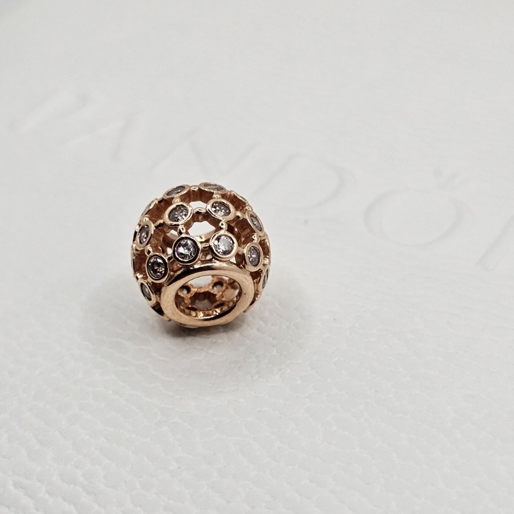 🎁Authentic Pandora ROSE SPOTLIGHT CHARM - Picture 8 of 8